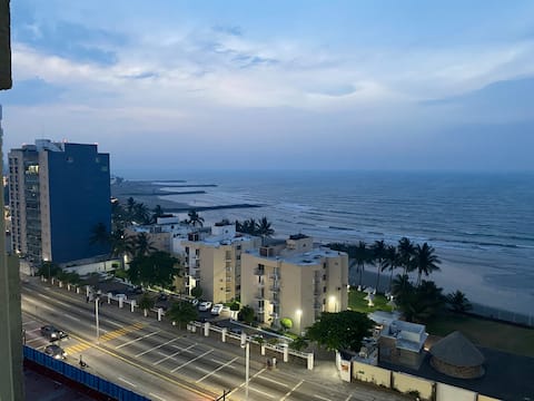 Large oceanfront apartment | Family pool