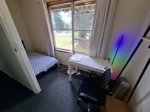 The Express - Budget friendly private room