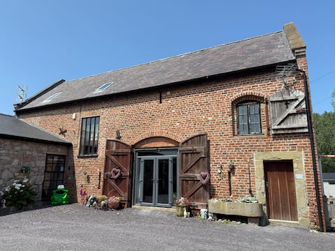 Dwylig Isa Barn & Communal Games Room/Games Area