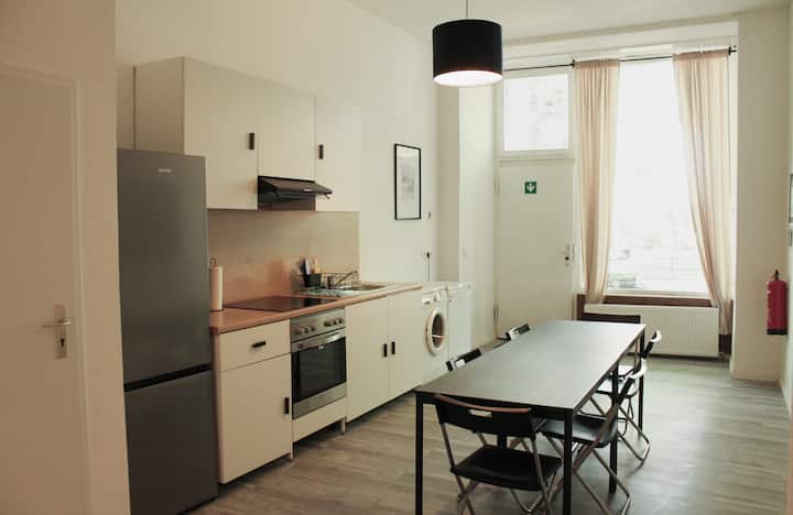 Moderne Unterkunft - Neukölln - Berlin