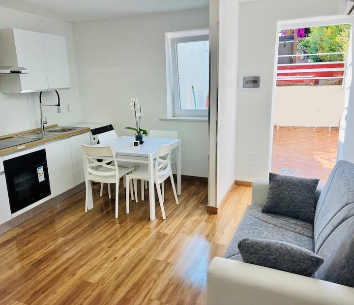 Apartment In Villa & 4x2.5mt Hot Tub - Palermo