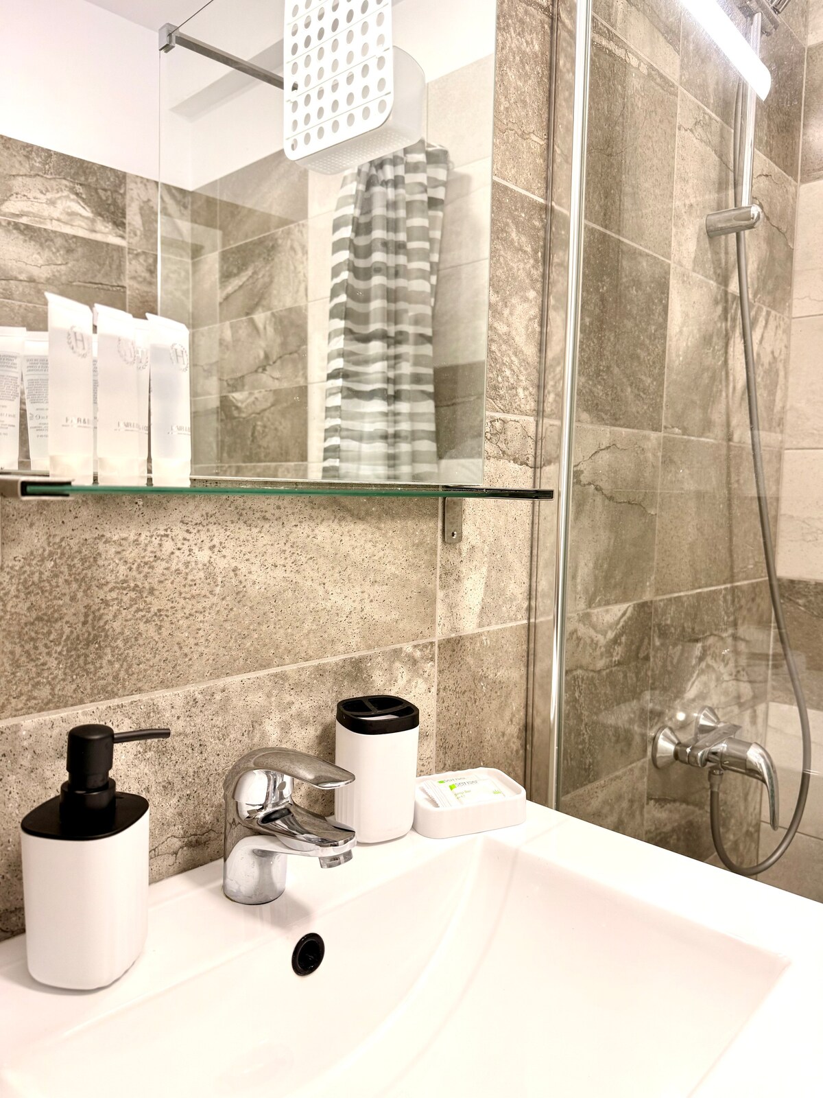 Aqua Vista Astoria Lujo - Sea View — Apartament — închiriere de vacanță cu vedere la mare în Mamaia-Sat, Romania, Constanța, România — fotografia 6 a proprietății | Aqua Vista Rentals
