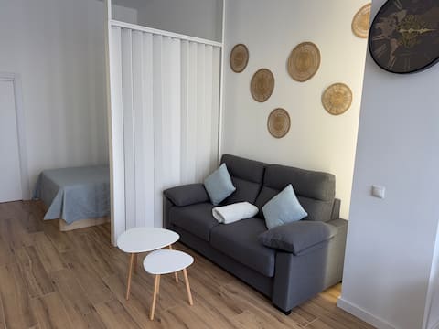 Popular Airbnb listing: Apartment in Cabanyal near the beach in Valencia