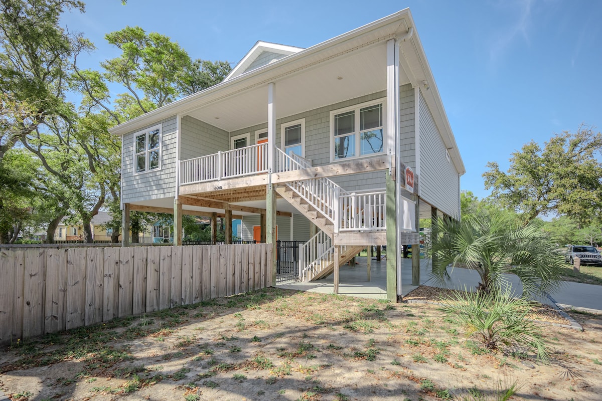 Pawsitively Paradise: Dog-friendly Home with