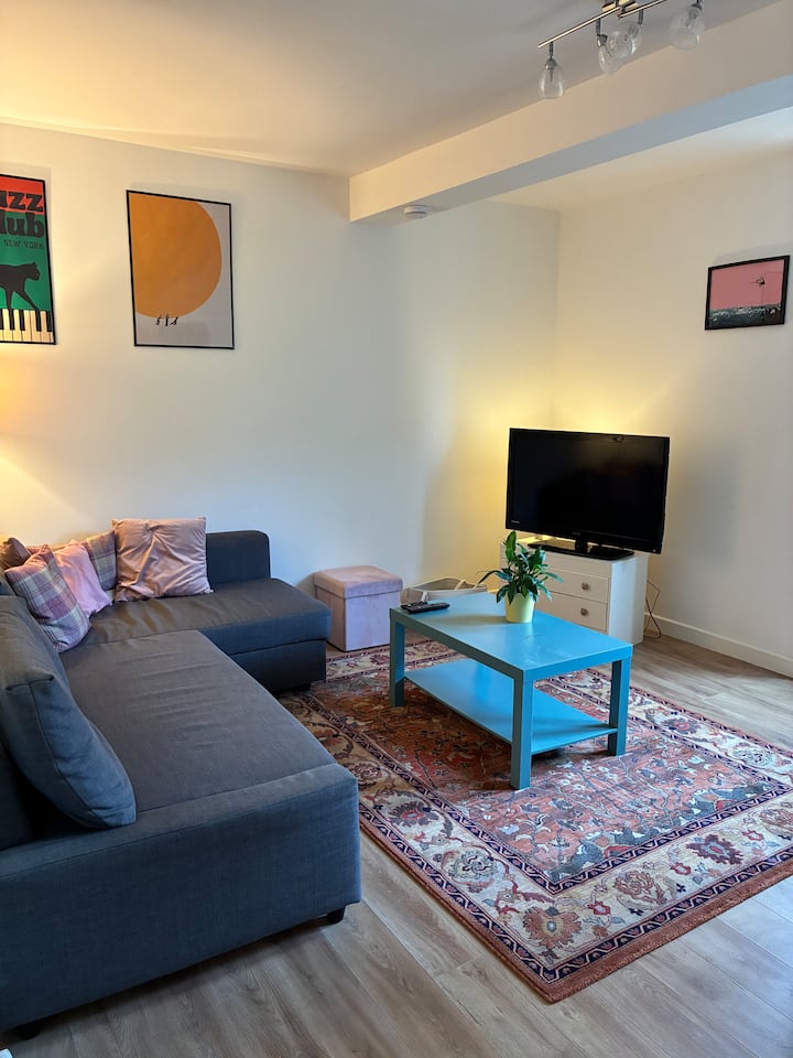 Stylish & Bright 2-bed Apartment Near City Centre - Edinburgh