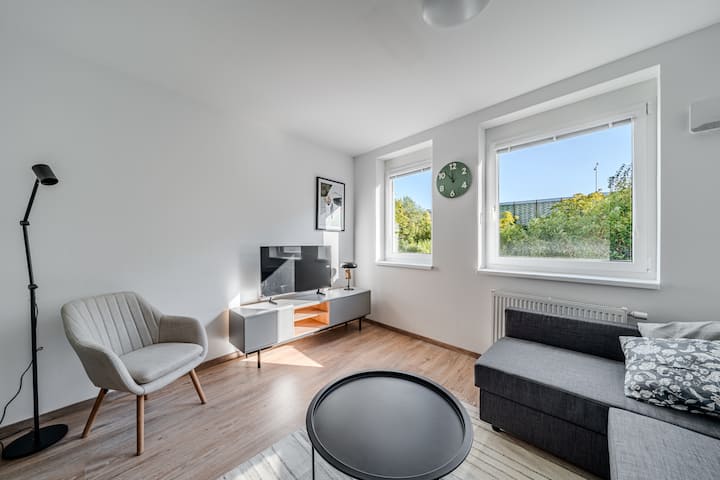 Modern Apartment Near City Center With Air Cooler - Bratislava