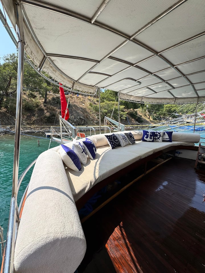 Göcek In Eşsiz Koylarinda Tatil. - Ortaca