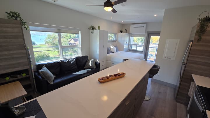 Studio En Copropriété En Bord De Mer Avec Cuisine - Lac Okanagan - Vernon