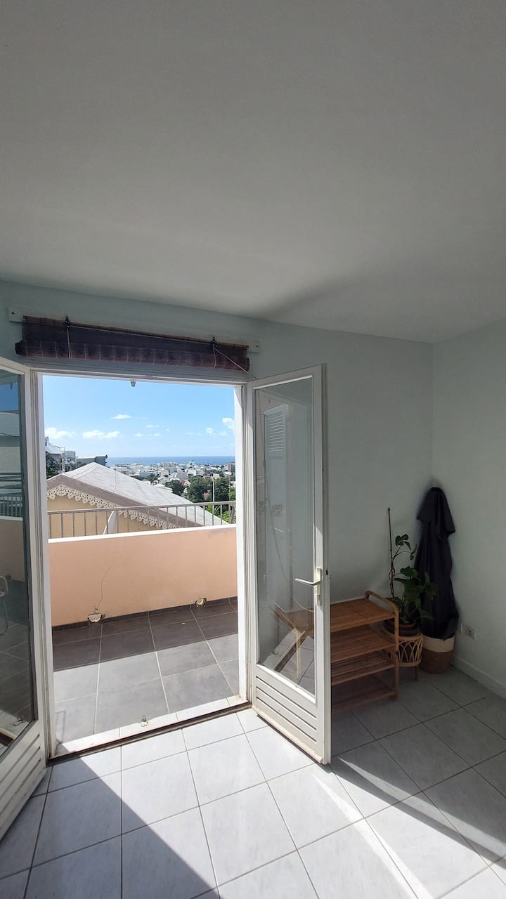 Appartement Cosy 2 Chambres Bellepierre Vue Mer - Saint-Denis, La Réunion