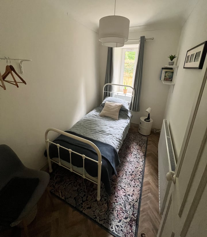 غرفة النوم 2