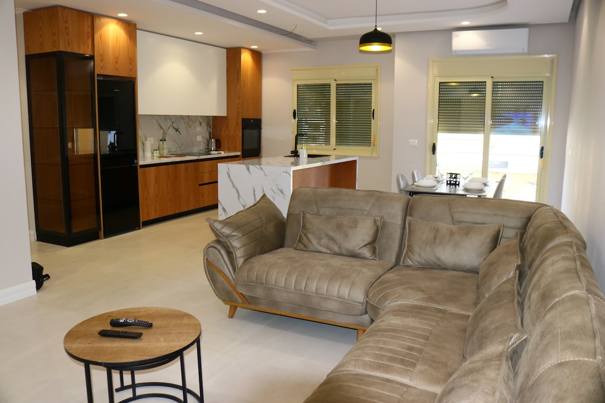 Listing 1436450625982553408