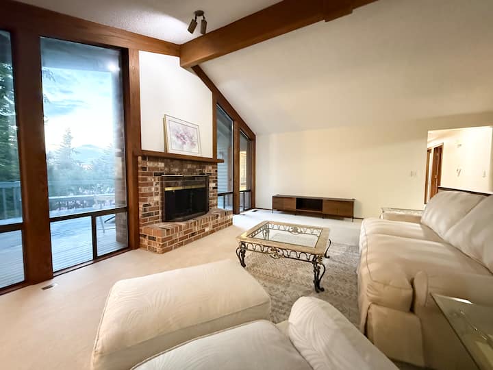 Home /Fenced Yard/garage/office - Bellevue