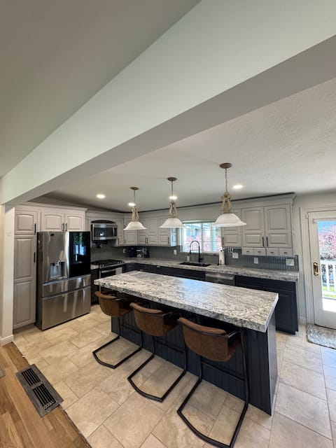 Skiing, 2 Kitchens, 2 Units in 1, 80” TVs, W/D