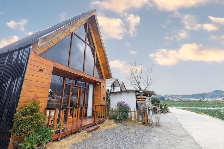 3br Cabin W/ Mount View In Dieng - Dieng