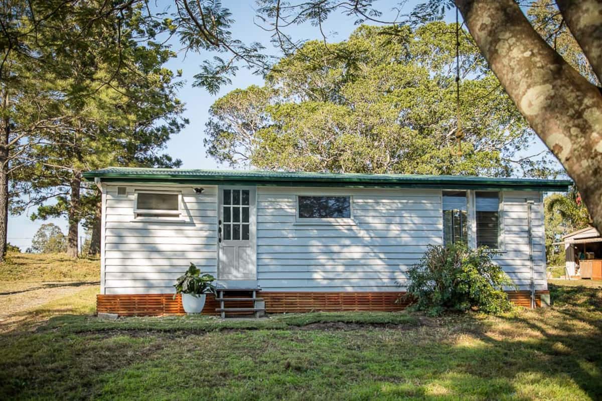 Tamborine Cottage | Fire Pit + Mountain Views — photo via the host's Airbnb listing