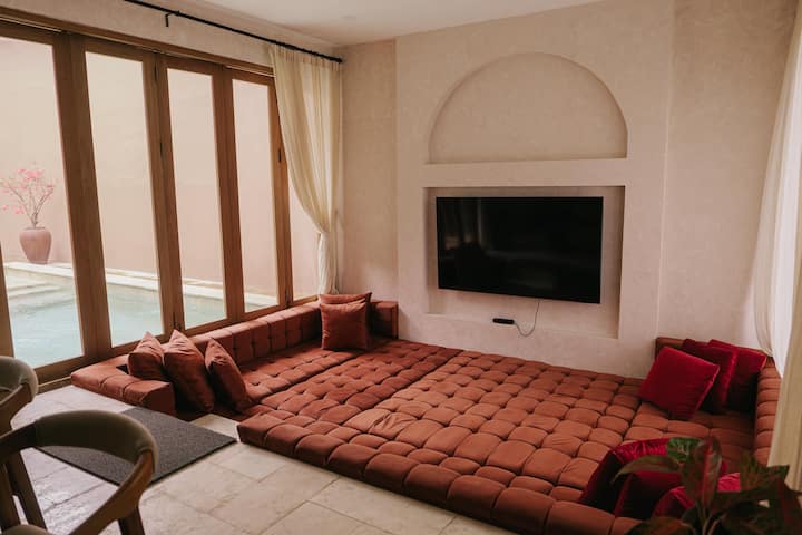 Velvet Rosé | Designer Home On Balangan Beach - Uluwatu