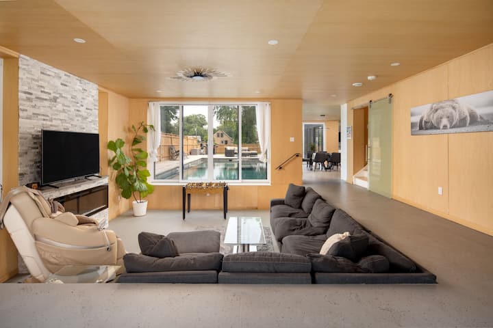 Architectural Gem | Direct-entry Pool - 溫莎