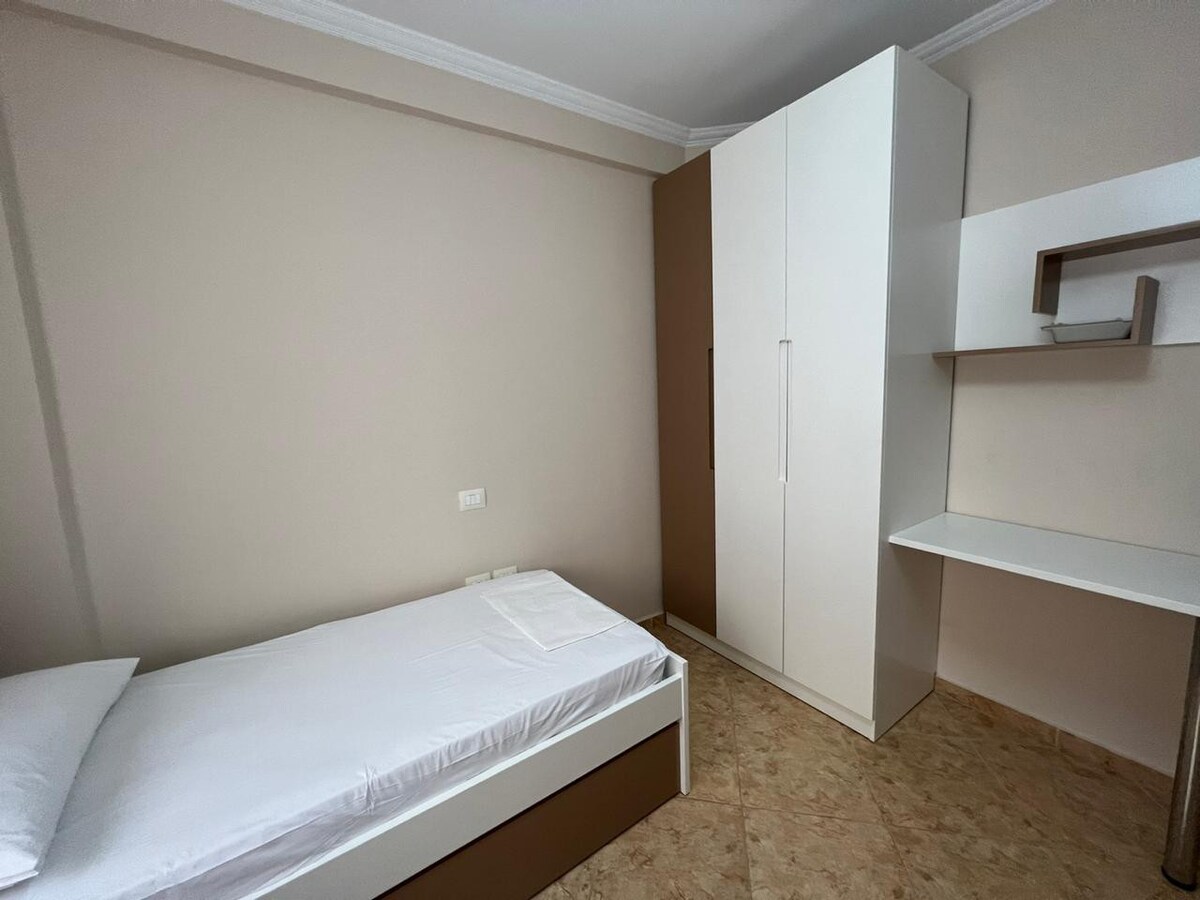 Listing 1436885742862845893