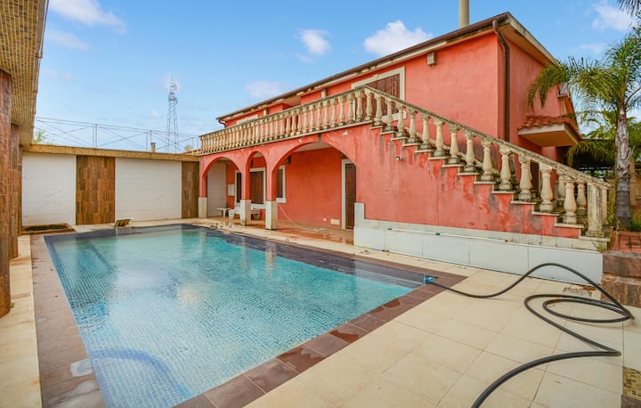 Stunning Home In Vittoria - Vittoria