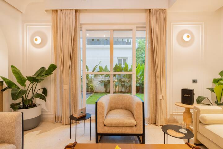 Living room 1 image 11