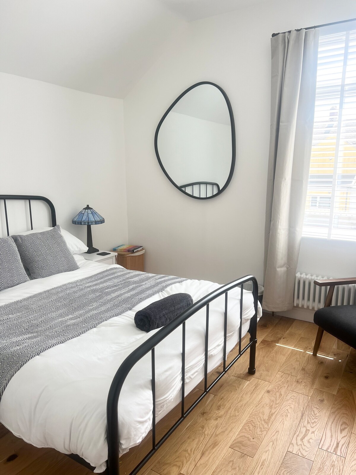 غرفة النوم 2