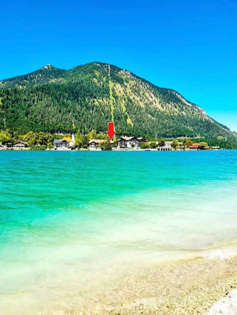 Right on Lake Walchen [lake view, sauna, pool]
