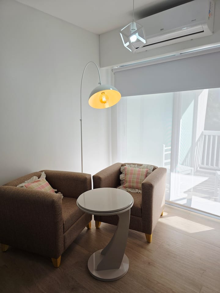 Квартира с 1 спальней и балконом в Monserrat