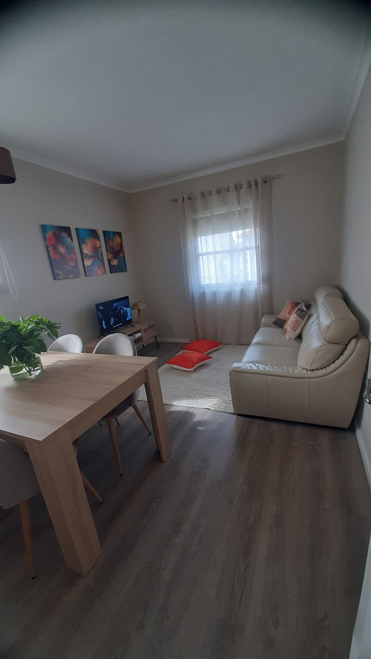 Top Airbnb: House in Bairro das Pedras em Mafamude