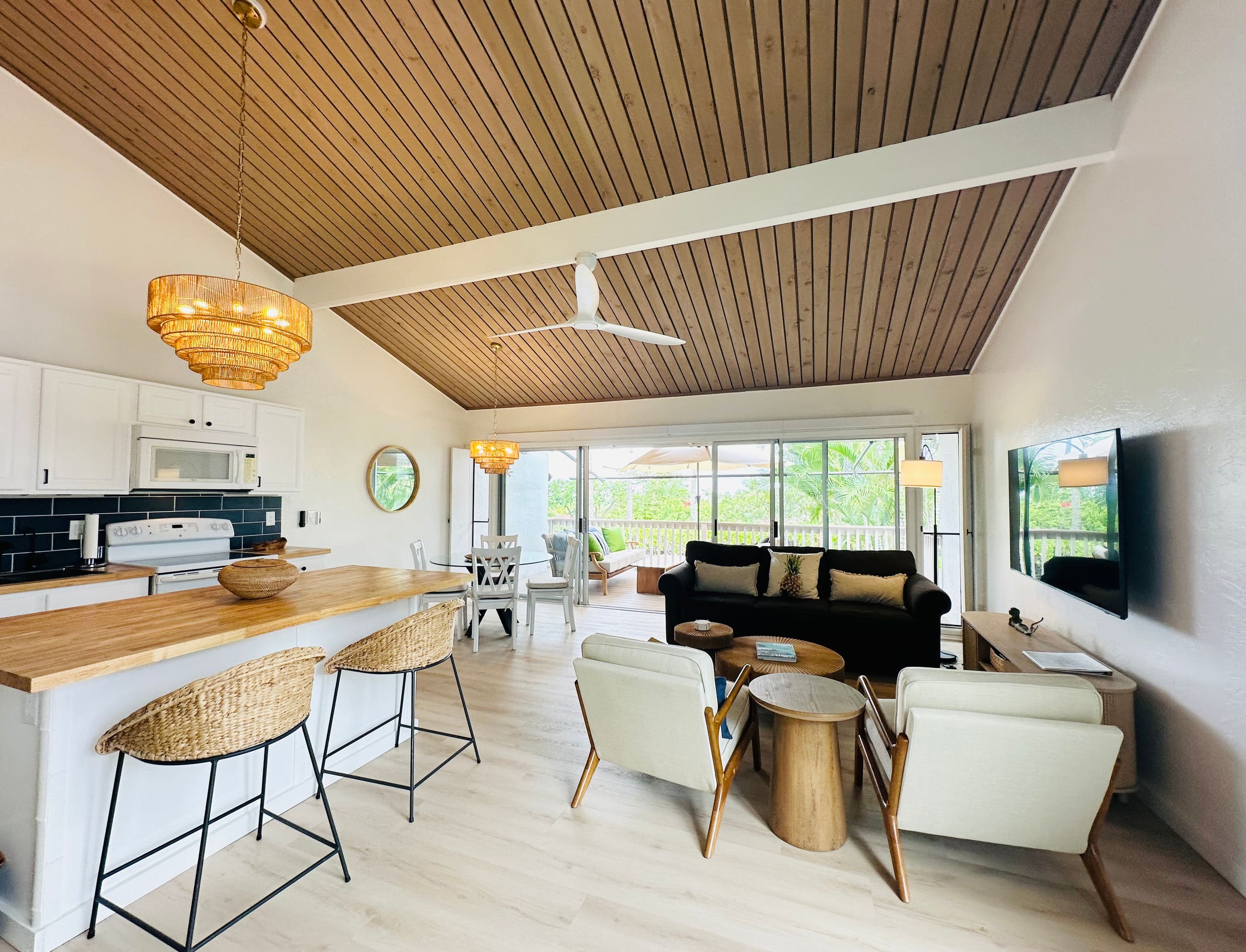 BRANDNew! Kona Bungalow II! Aug specials. Inquire! - Photo 2