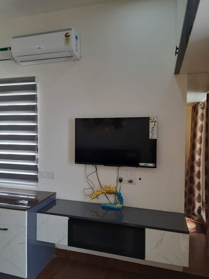 Penthouse Stay | 4th Floor | Wi-fi | For 1 Guest - Chennai