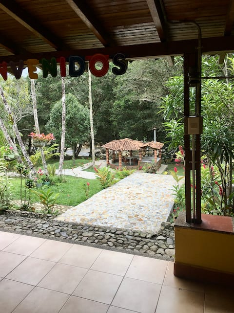 Country house with river, jacuzzi and natural pool