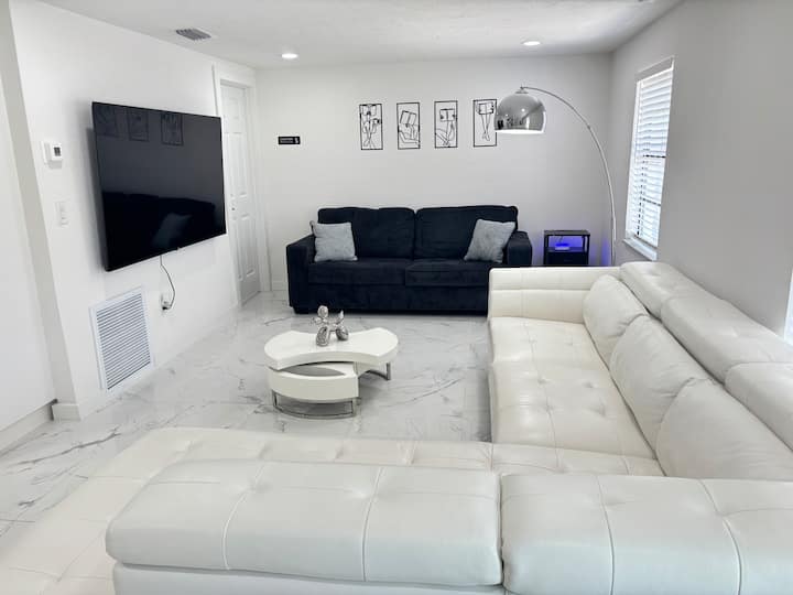 R&c Casa - Tampa, FL