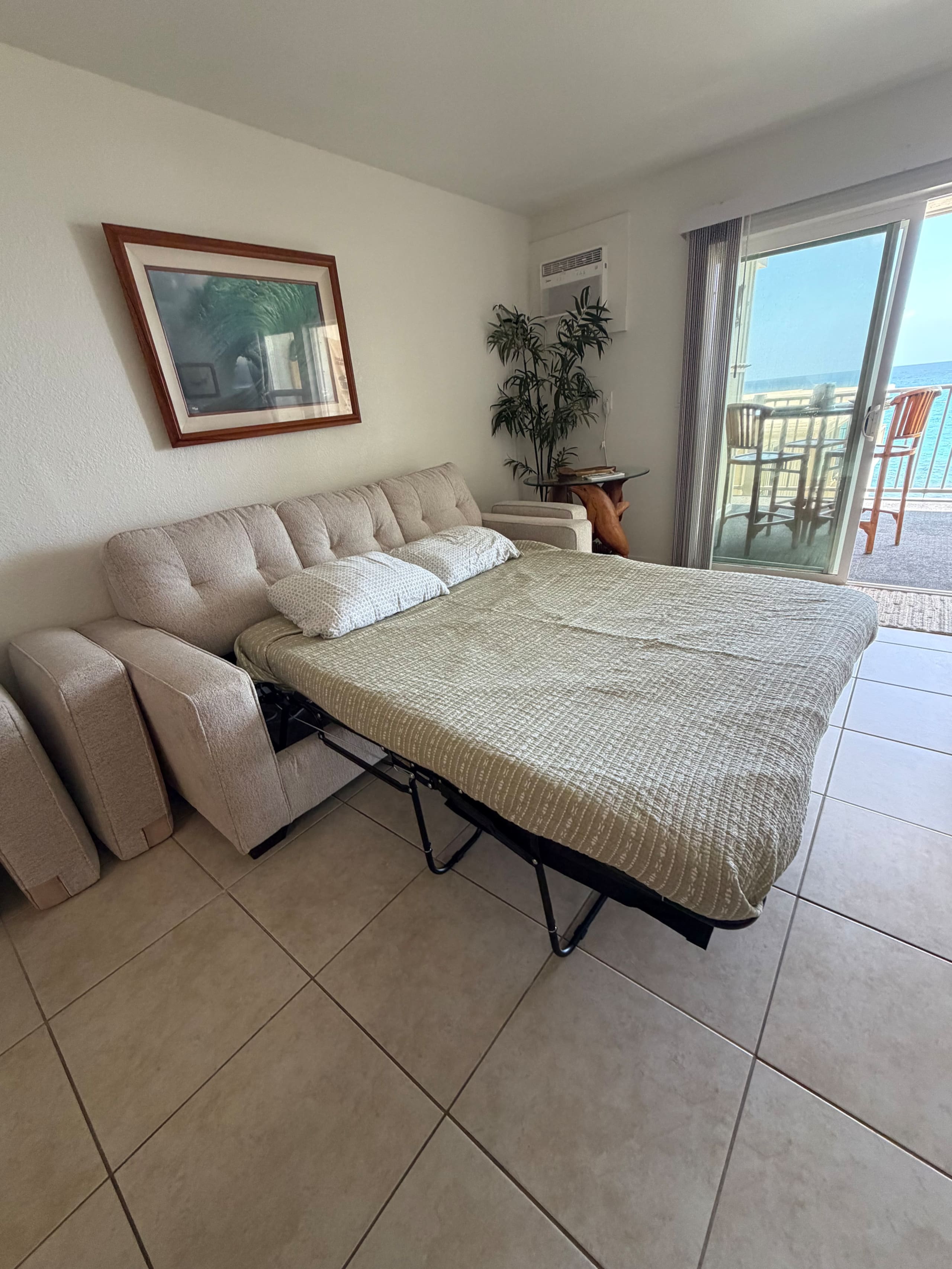Condo in Kailua-Kona · ★4.95 · 1 bedroom · 2 beds · 1 bath - Image 9