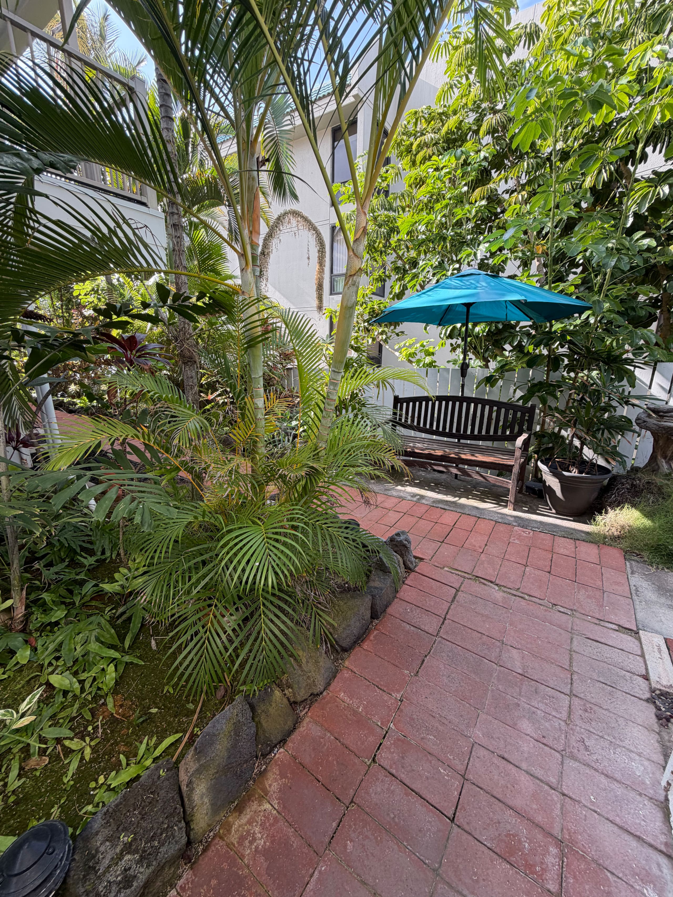Condo in Kailua-Kona · ★4.95 · 1 bedroom · 2 beds · 1 bath - Image 44
