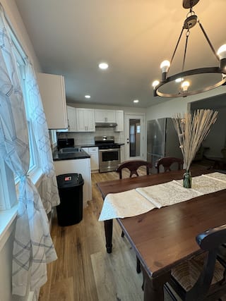 West Seneca 4 Bed House, Utilities Included, photo 8 of 27