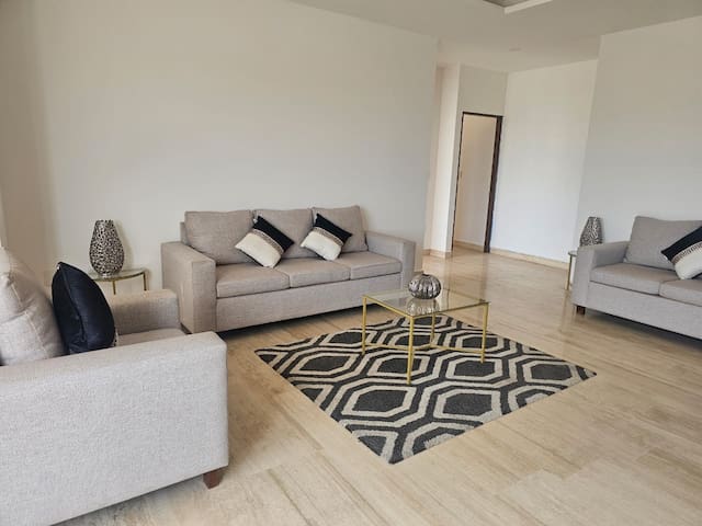 Octavio Santiago managed Airbnb listing 2