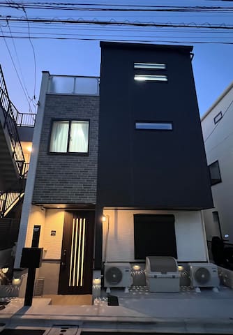 独栋貸切！最大8人！新築！新宿区！中井駅徒歩3分/新宿駅電車直通8分/空港乗換1回/迪士尼乗換1回