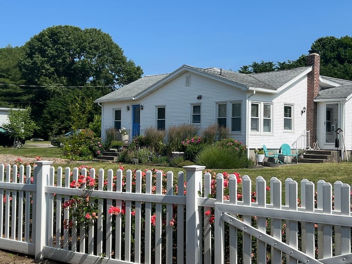 Perfect Location:
Watch Hill, East Beach, Westerly - Westerly, RI