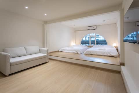 (D201) 3 Beds for 4-6 guests+kitchen(whole floor)