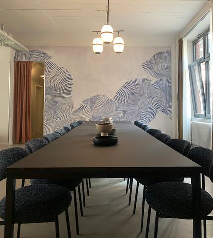 Spacious 9 Bedroom Apartment gallery image 2