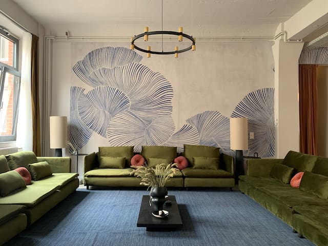 Spacious 9 Bedroom Apartment