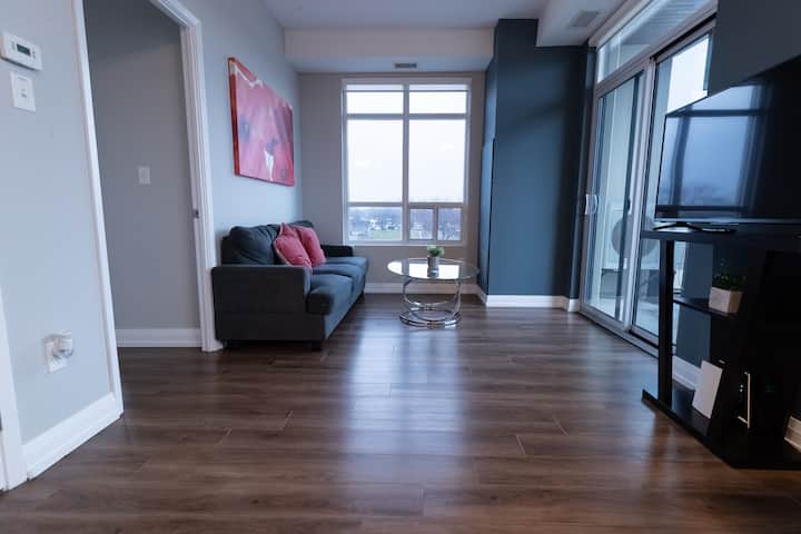 Near The Falls! 2 Bedroom Condo - Niagara Falls