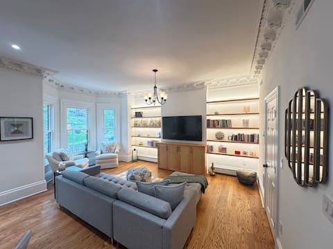 Popular Airbnb listing: 5-story Luxury Boston Brownstone in Roxbury