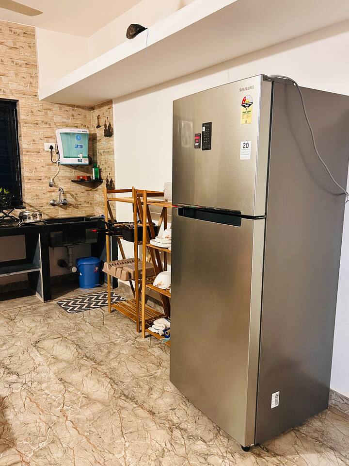 Full kitchen image 1