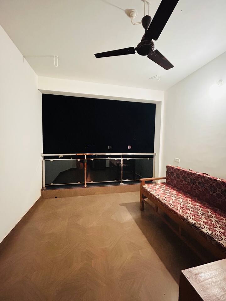 Living room image 4