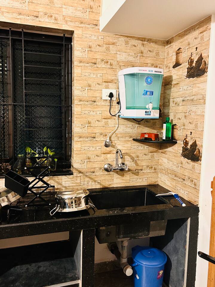 Full kitchen image 6