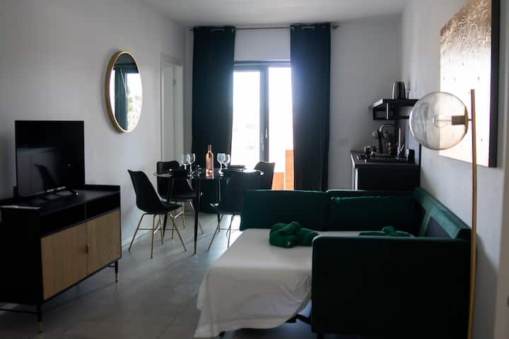 Suite 4 Con Terrazzo E Piscina In Centro Cittá - Bari