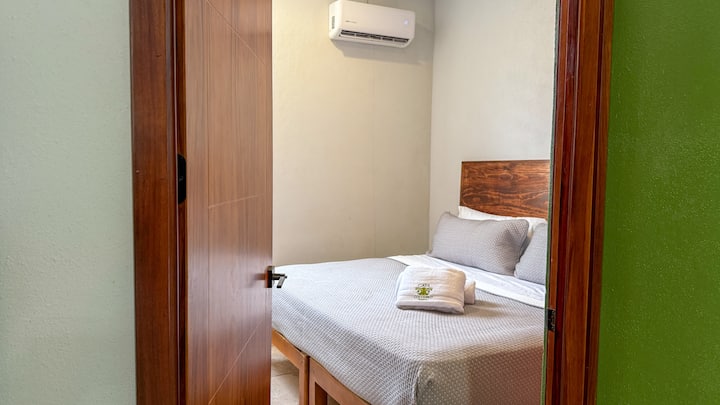 Schlafzimmer 2