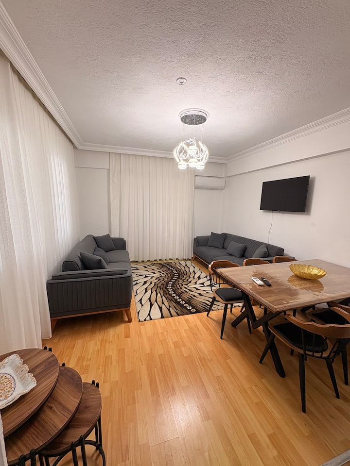 Merkezde 3+1 Bütün Odaları Klimalı 7 Kişilik Apt.2 - Fethiye