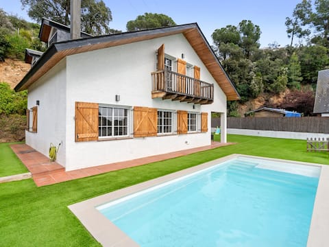 Large outdoor area, private pool and have fun
